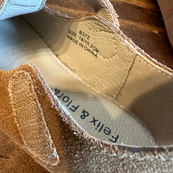 Felix & Flora Size 7 Suede Shoes - Picture 3 of 6